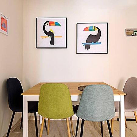 Cozy Flat With 1 Bedroom Next To Metro Station Афіни Екстер'єр фото