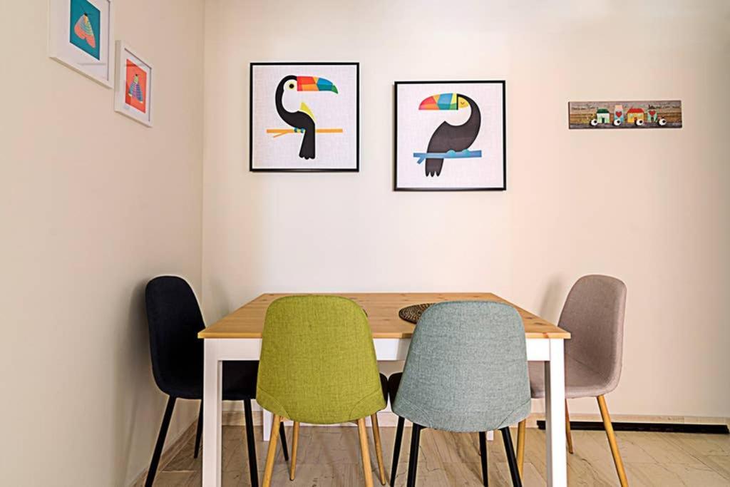 Cozy Flat With 1 Bedroom Next To Metro Station Афіни Екстер'єр фото