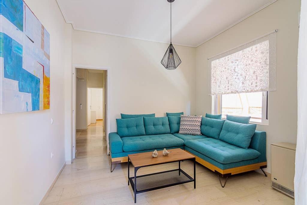 Cozy Flat With 1 Bedroom Next To Metro Station Афіни Екстер'єр фото
