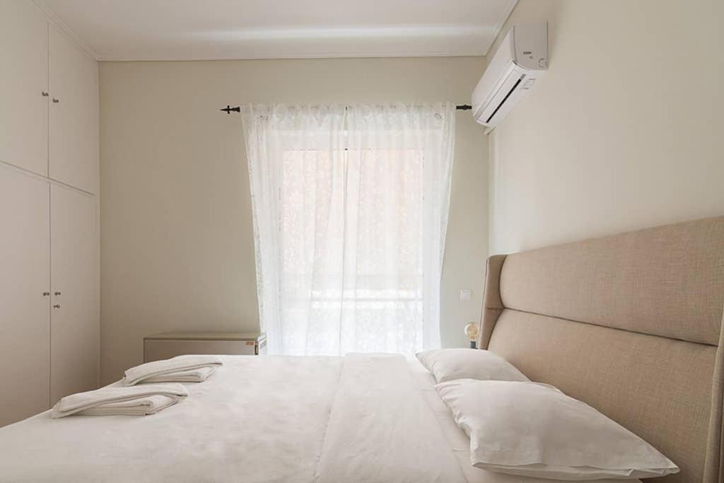 Cozy Flat With 1 Bedroom Next To Metro Station Афіни Екстер'єр фото